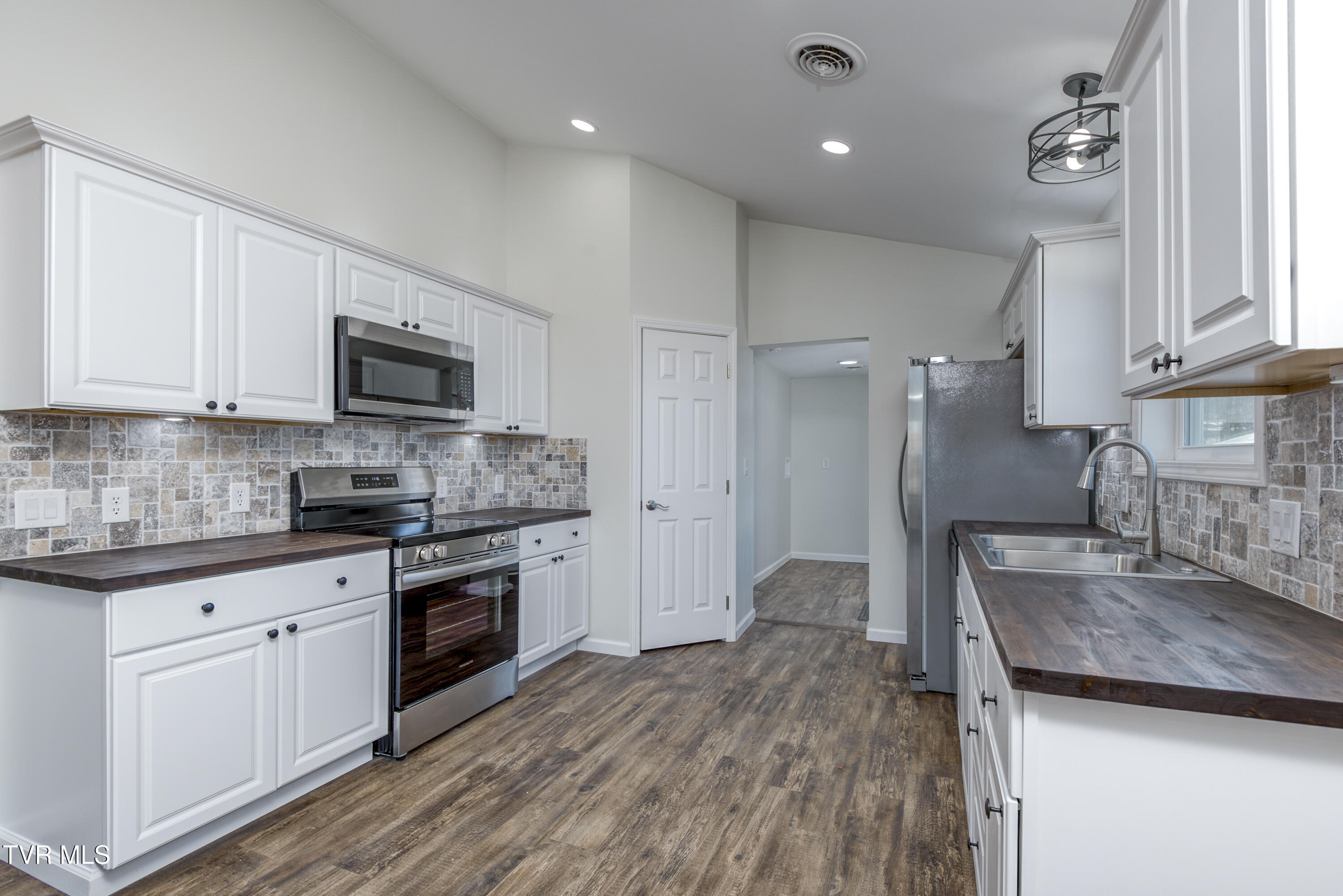 142 Dry Fork Road, Chilhowie, Virginia image 10