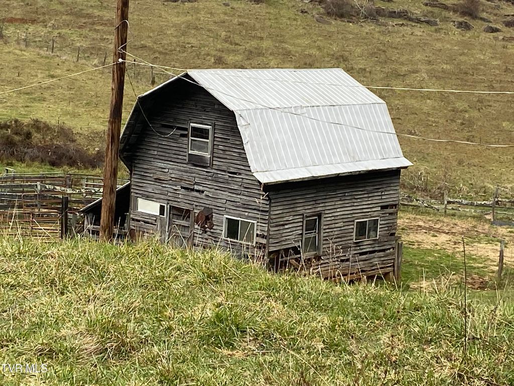 Photo of 214 Comers Creek Road, Sugar Grove, VA 24375 (MLS # 9988209)