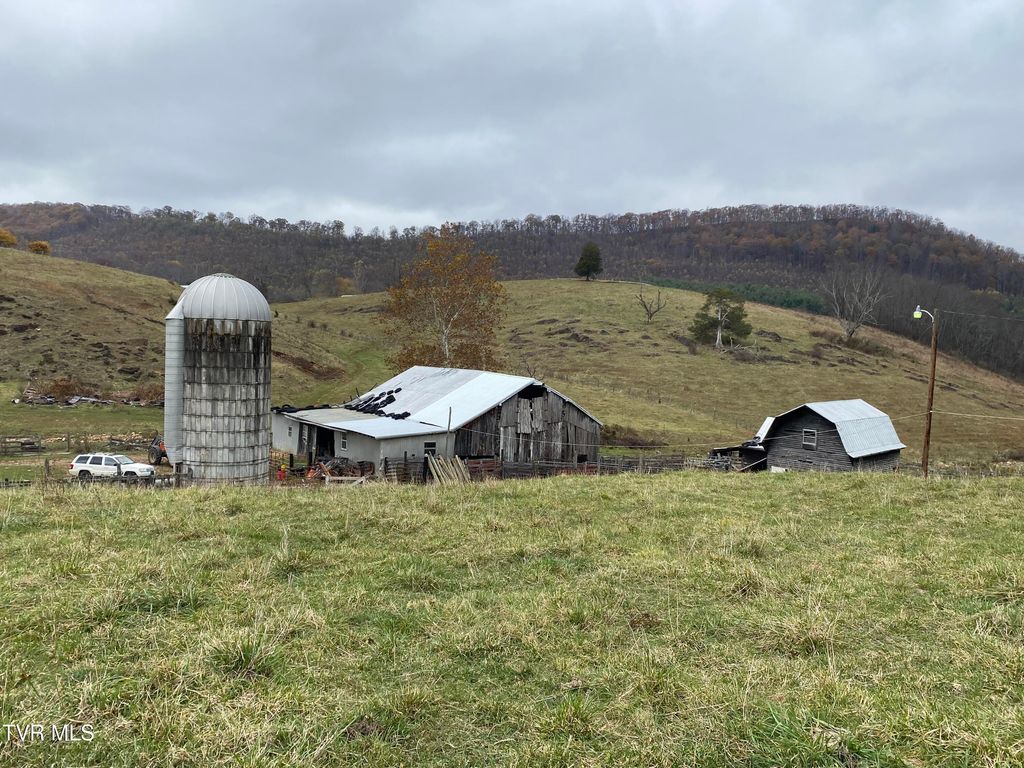 Photo of 214 Comers Creek Road, Sugar Grove, VA 24375 (MLS # 9988209)