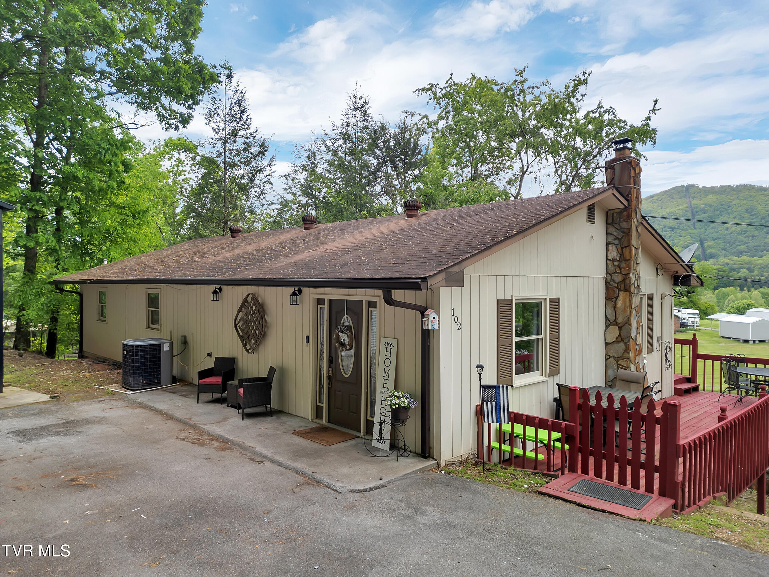 102 Brummett Road, Unicoi, Tennessee image 5