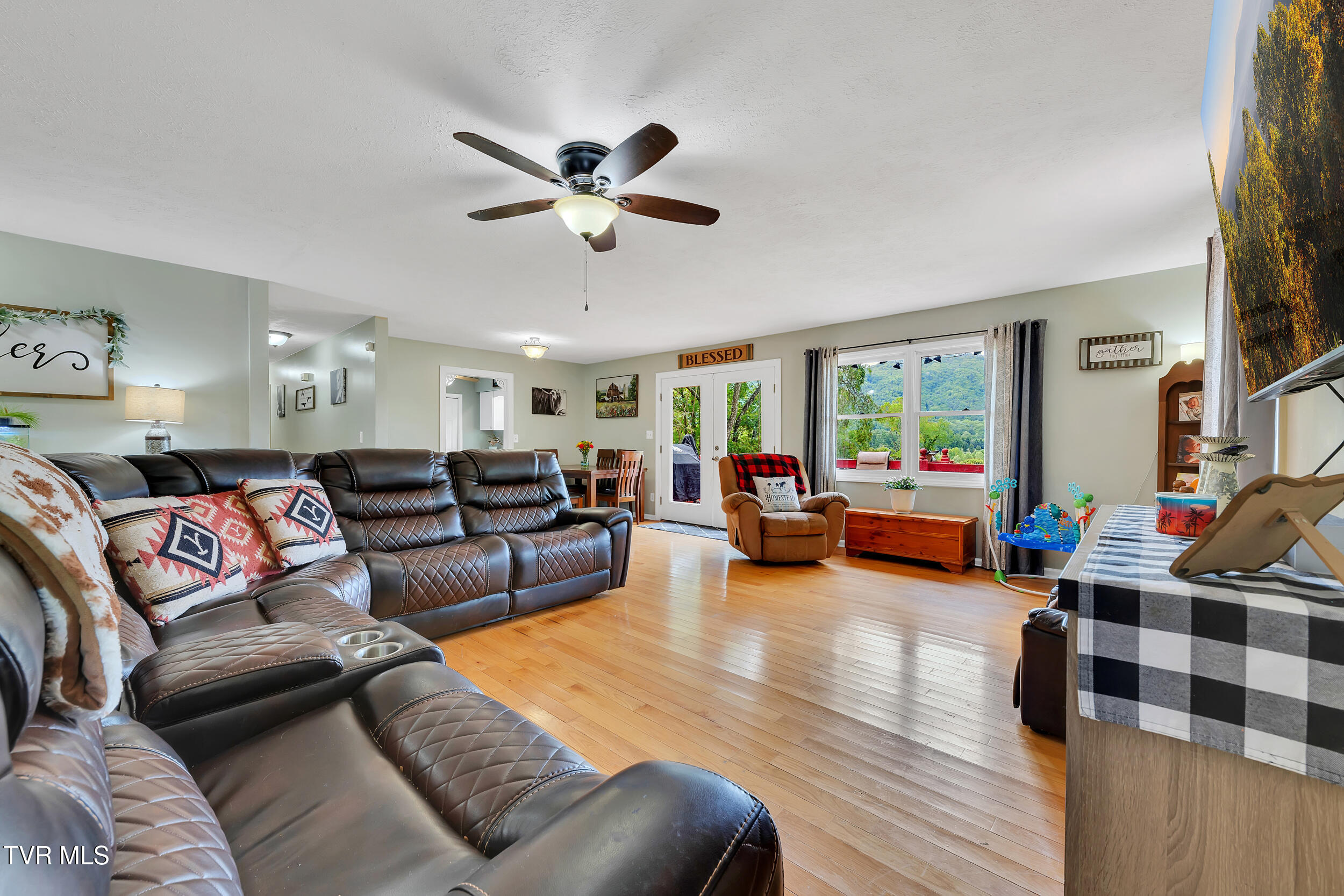 102 Brummett Road, Unicoi, Tennessee image 9