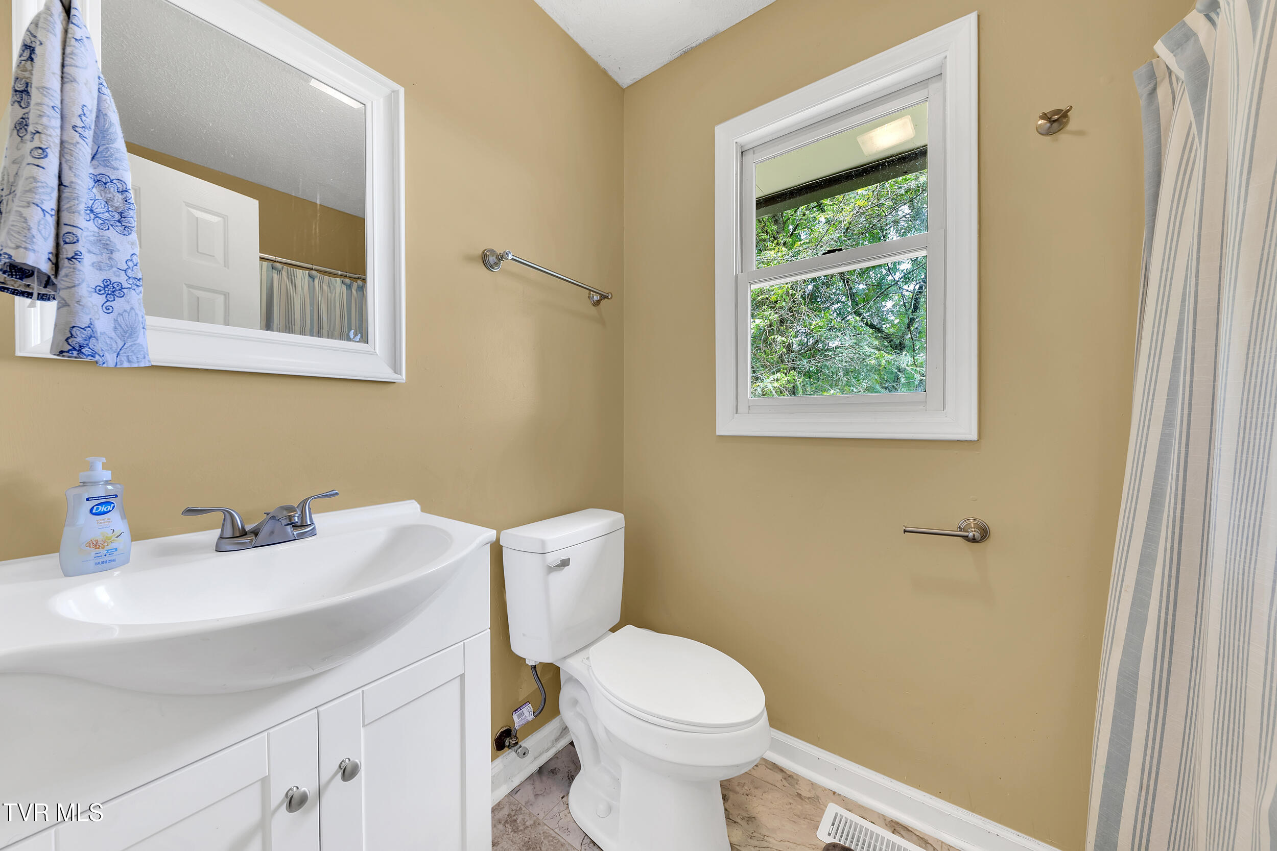 102 Brummett Road, Unicoi, Tennessee image 24