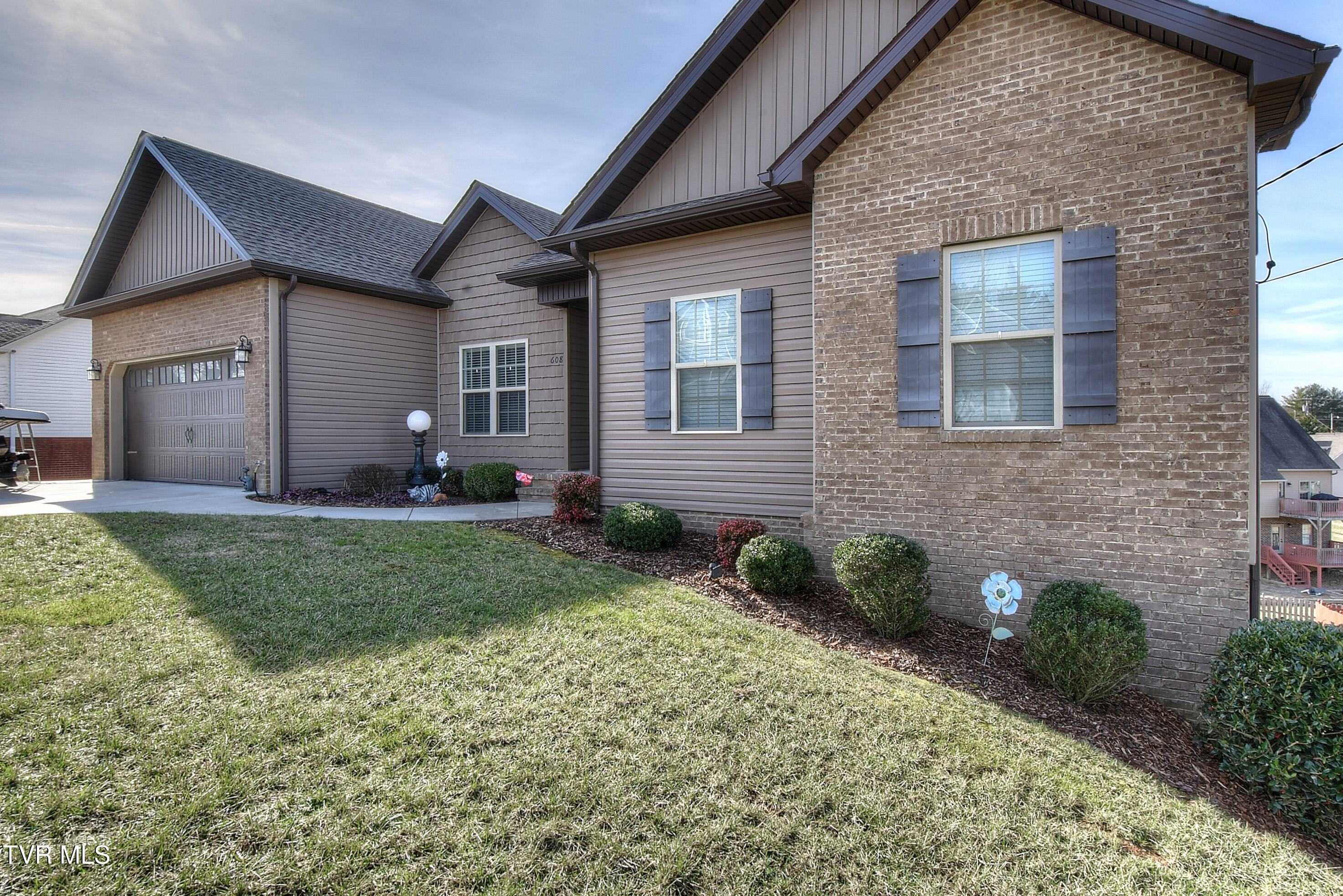 608 Walkers Bend Road, Johnson City, Tennessee image 3