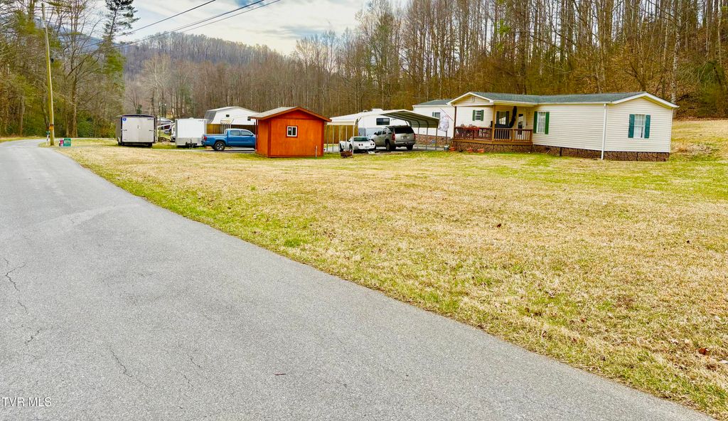 Photo of 133 Mill Creek Road, Elizabethton, TN 37643 (MLS # 9991790)