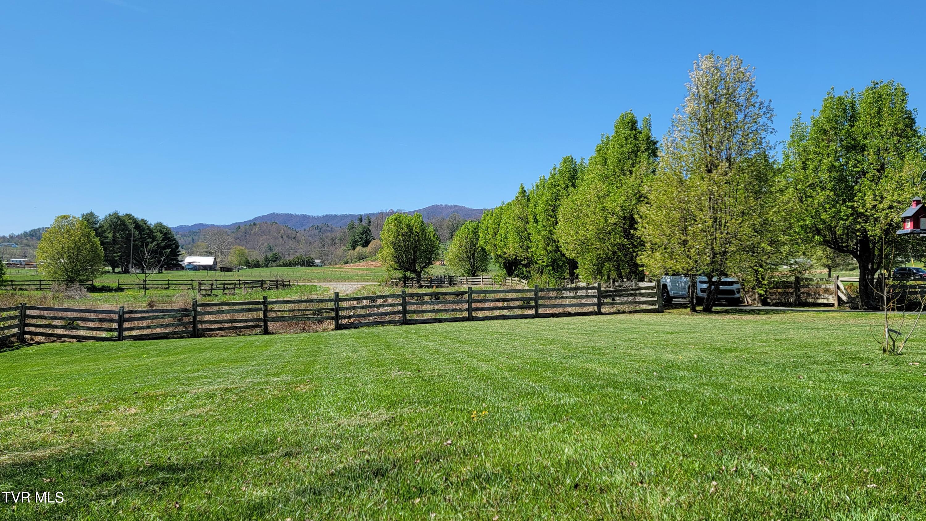 138 J Phillipi Road, Mountain City, Tennessee image 7