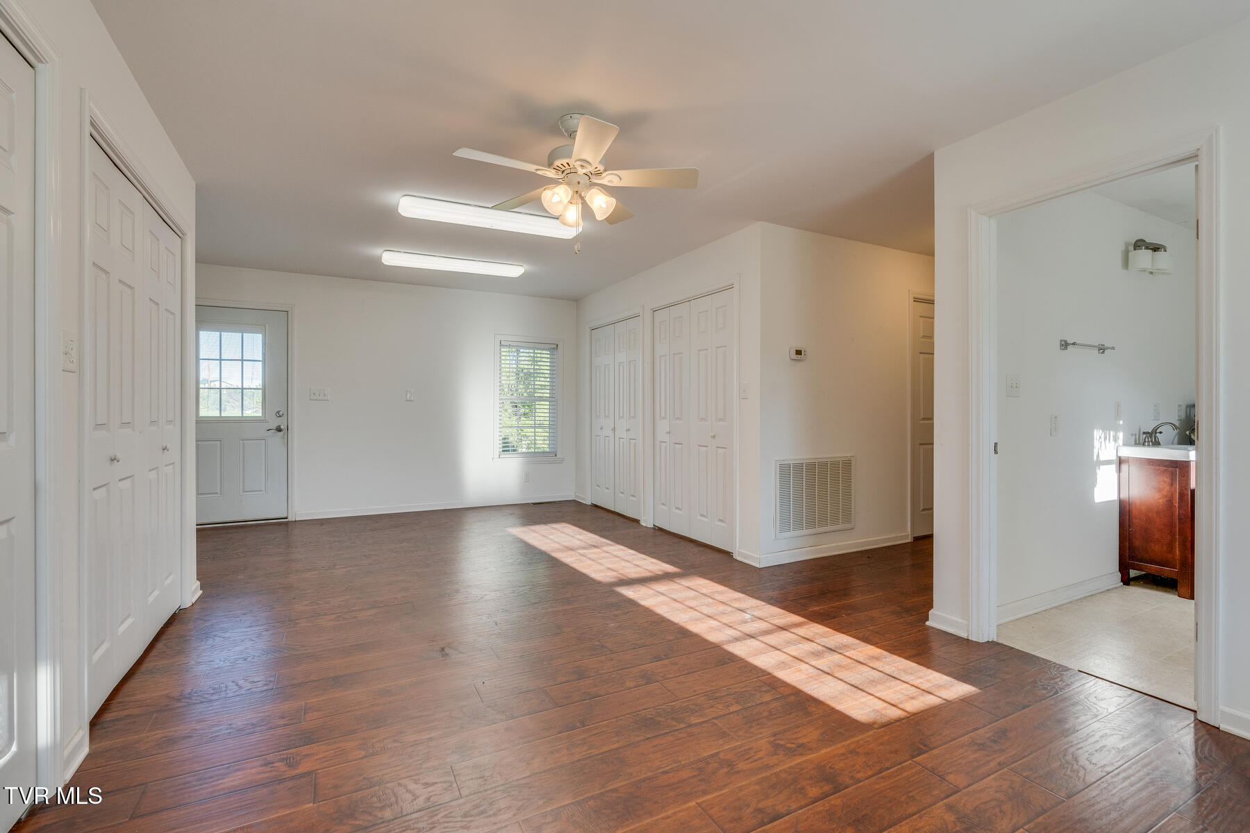 228 Midway Street, Saltville, Virginia image 11