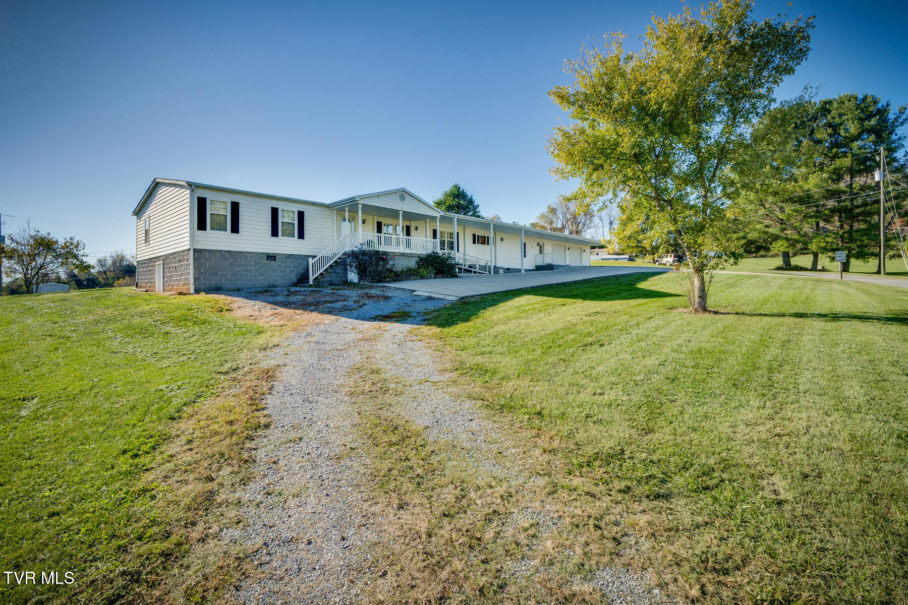 228 Midway Street, Saltville, Virginia image 1