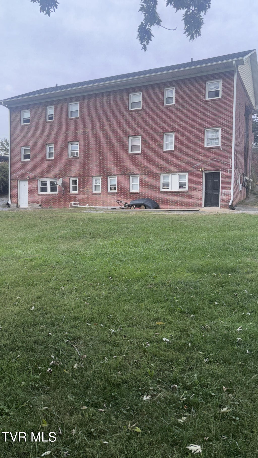 Photo of 3411 Walnut Street, Johnson City, TN 37604 (MLS # 10001999)