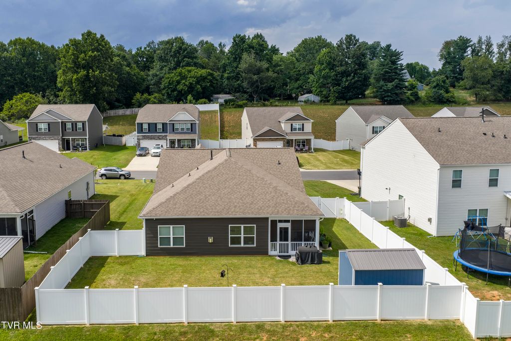 Photo of 5659 Wildlife Circle, Piney Flats, TN 37686 (MLS # 9982946)