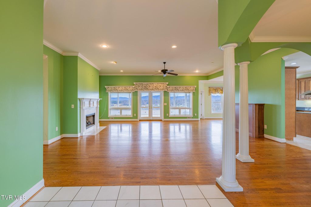 Photo of 131 Simmons Ridge, Johnson City, TN 37604 (MLS # 9988723)