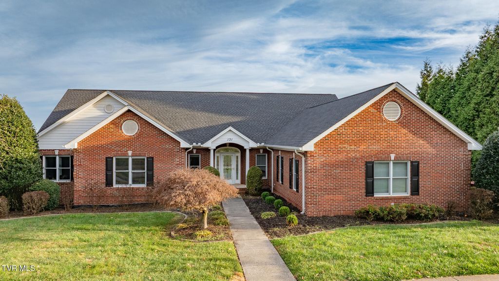 Photo of 131 Simmons Ridge, Johnson City, TN 37604 (MLS # 9988723)