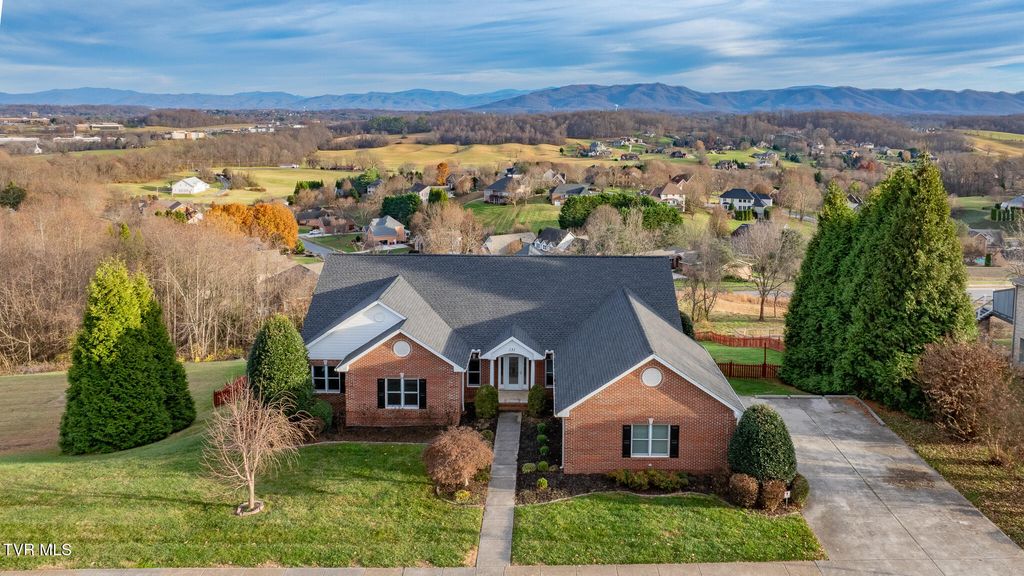 Photo of 131 Simmons Ridge, Johnson City, TN 37604 (MLS # 9988723)