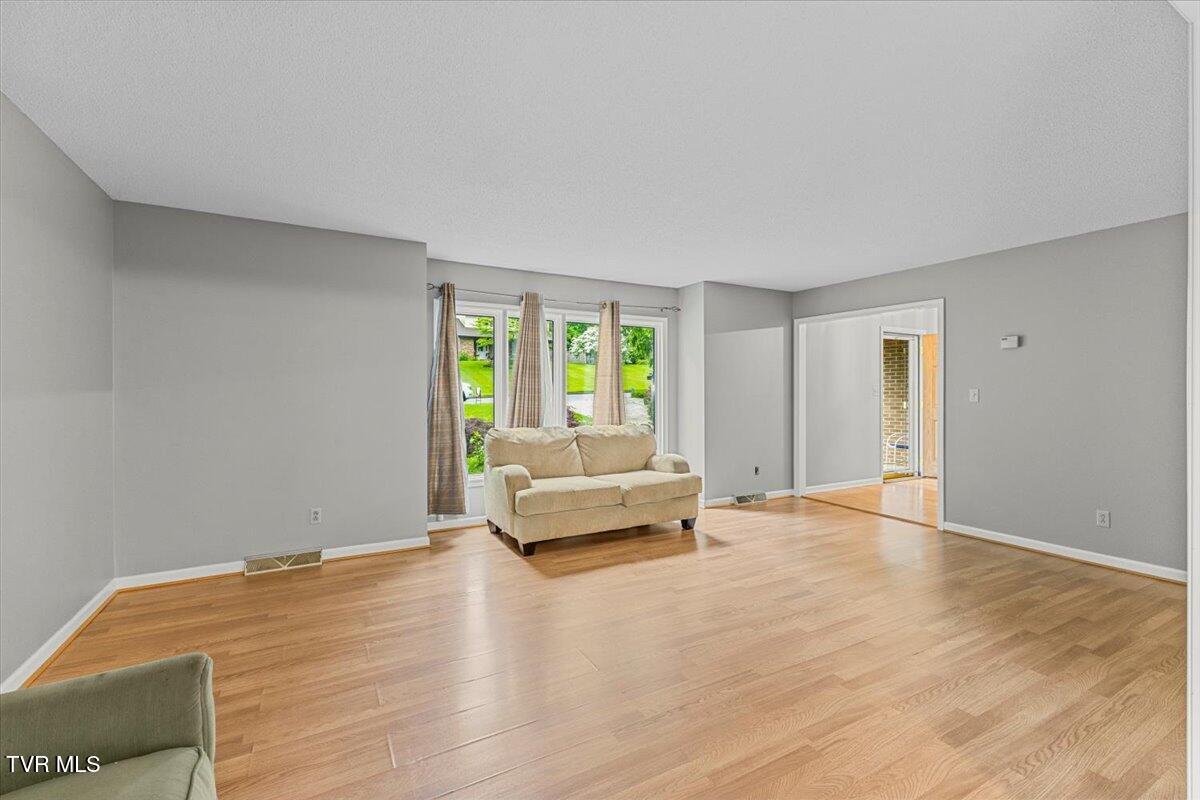 1016 Grace Drive, Johnson City, Tennessee image 7