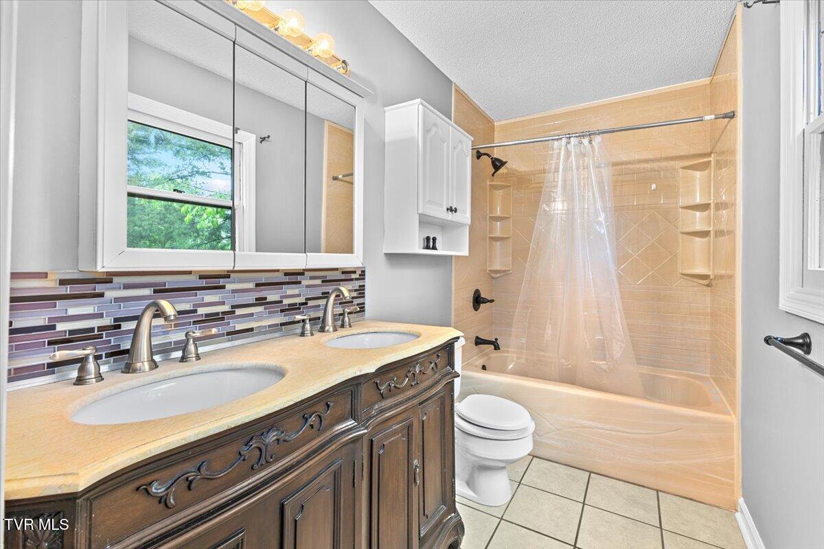 1016 Grace Drive, Johnson City, Tennessee image 25