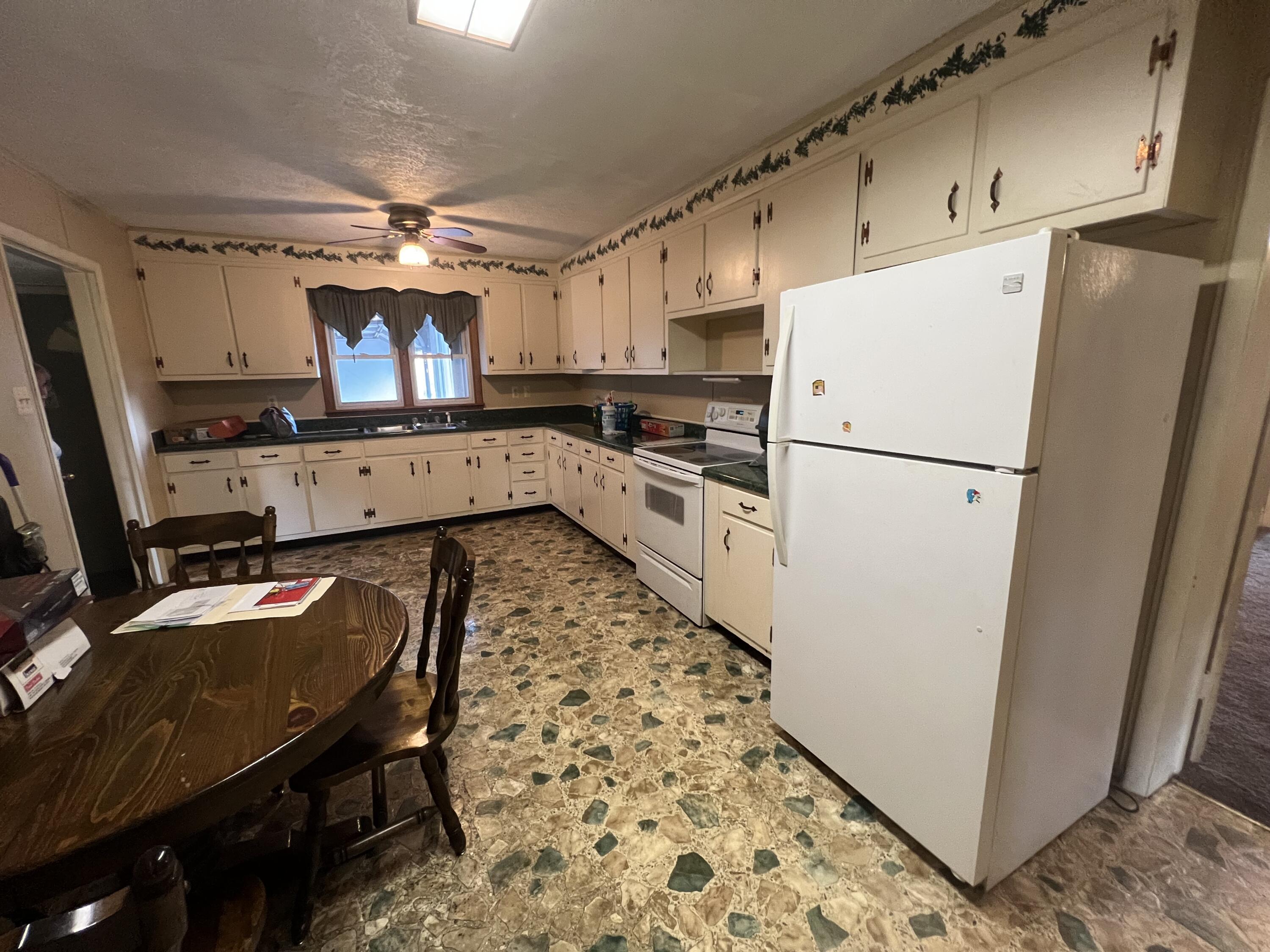 13390 Glenbrook Avenue, Meadowview, Virginia image 7