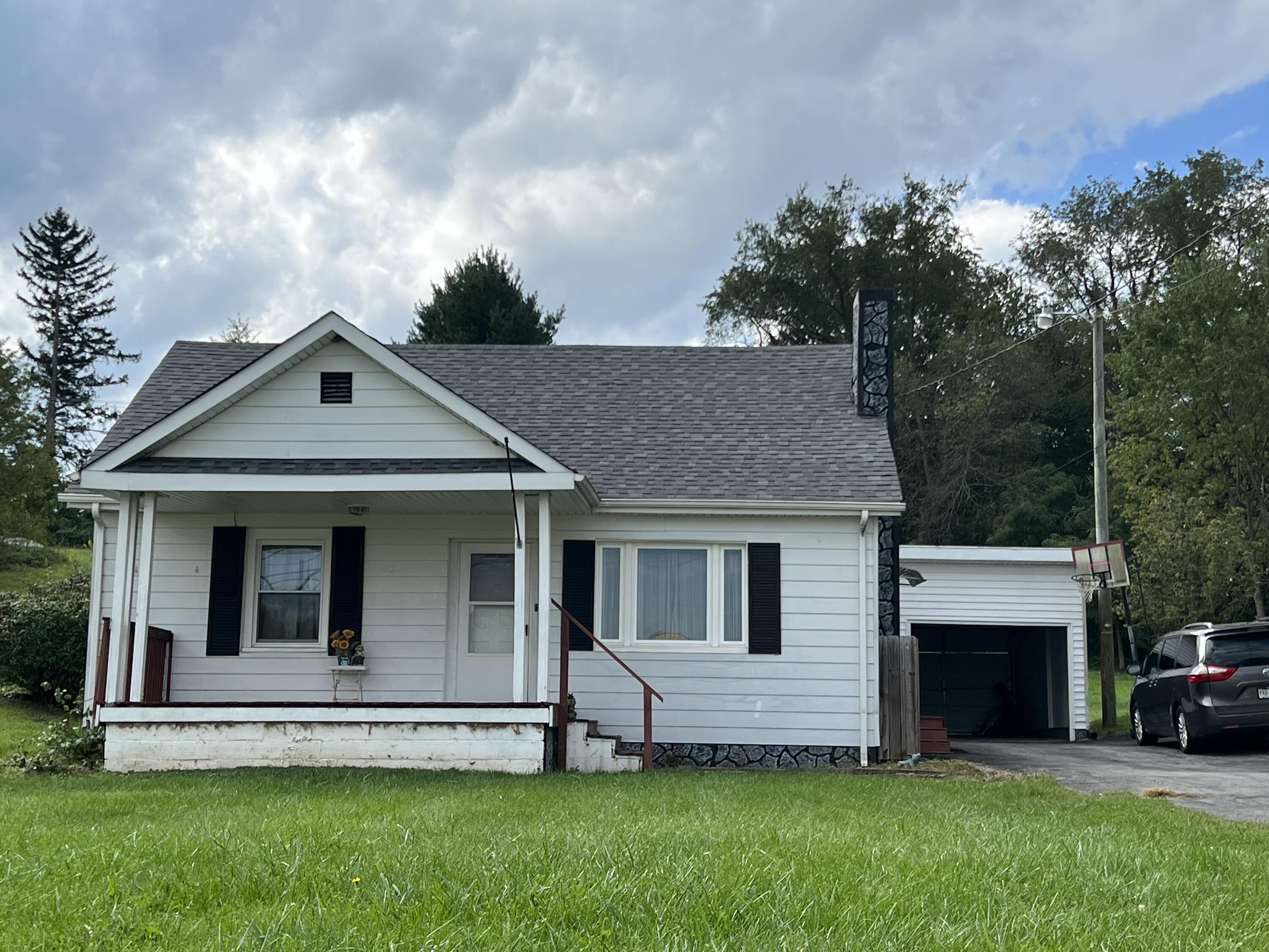13390 Glenbrook Avenue, Meadowview, Virginia image 2