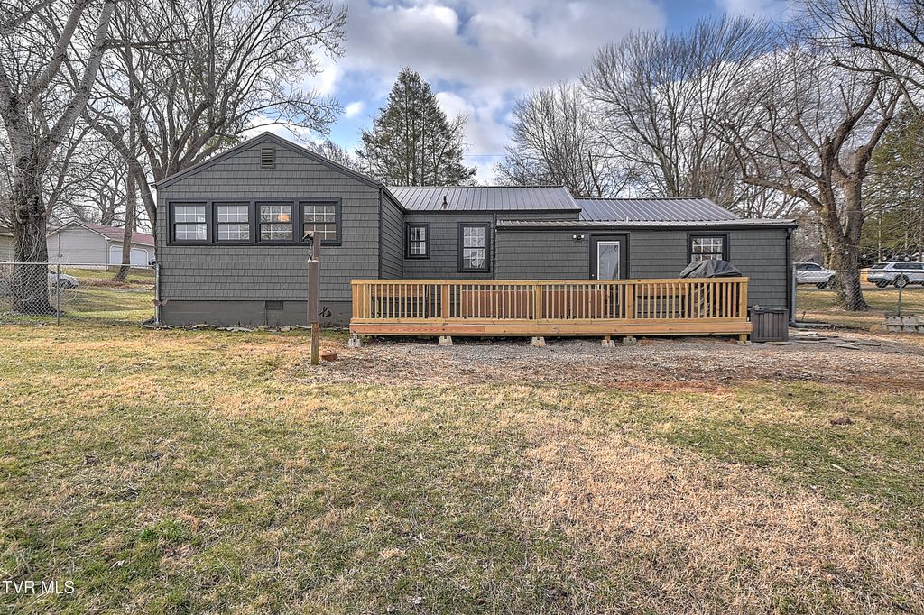 Photo of 2302 Princeton Lane, Johnson City, TN 37601 (MLS # 9991511)