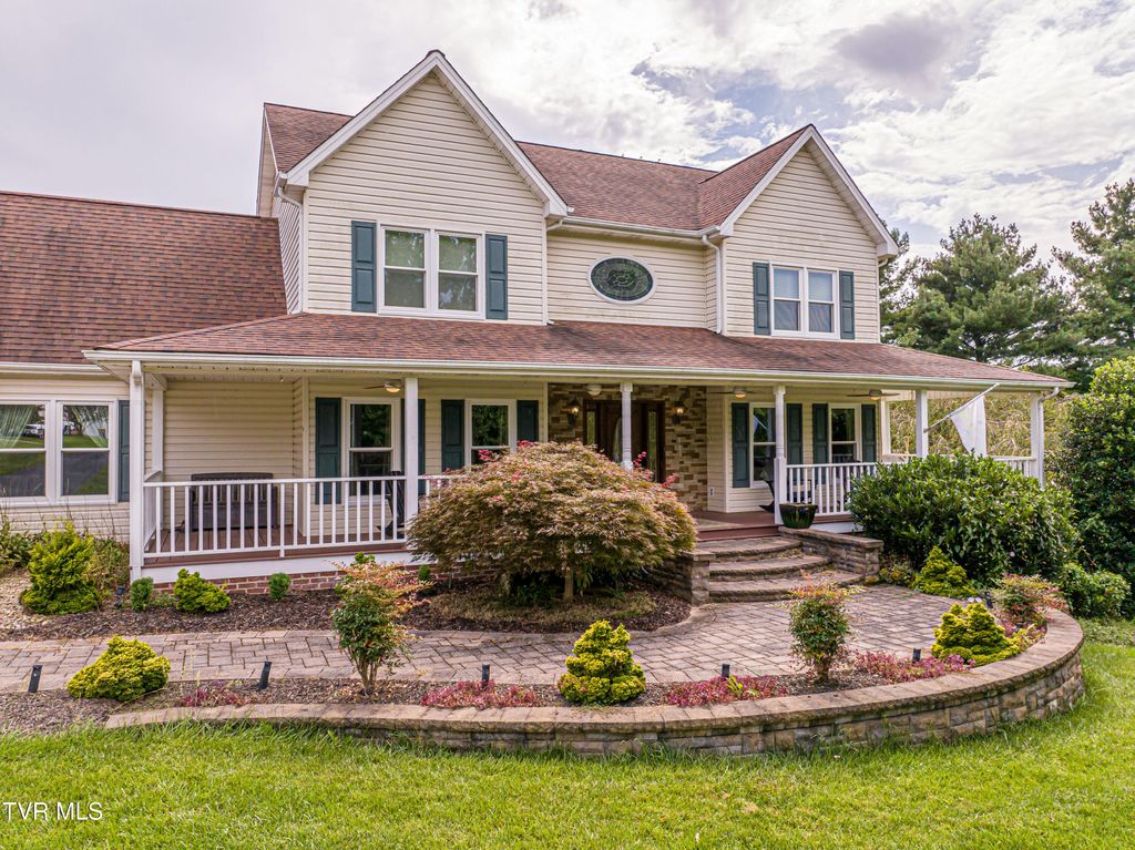 Photo of 19328 Stirrup Drive, Abingdon, VA 24211 (MLS # 9985008)