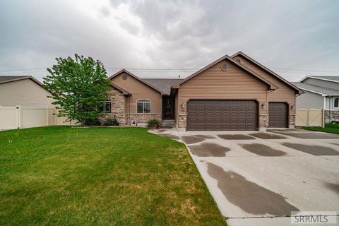 Photo of 1944 Lexington Avenue, IDAHO FALLS, ID 83404 (MLS # 2186337)