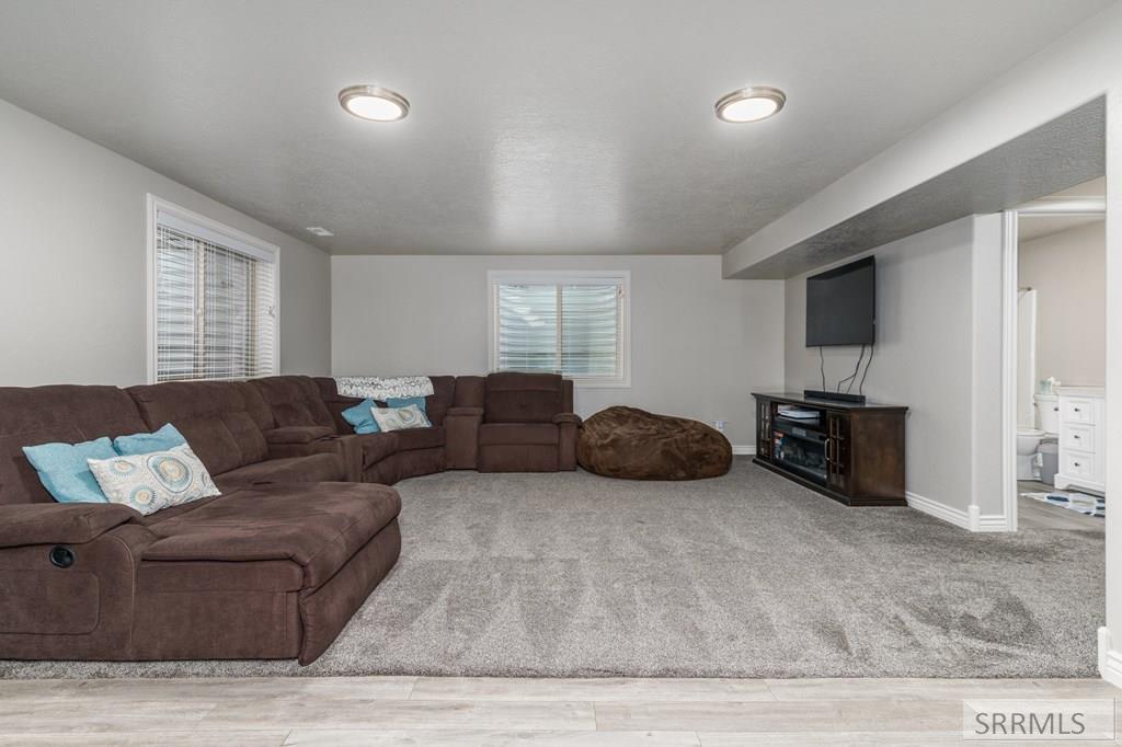 4542 Independence, CHUBBUCK, Idaho image 32