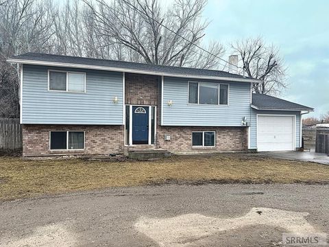 Photo of 25 S 675 W, BLACKFOOT, ID 83221 (MLS # 2184639)