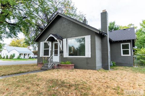 Photo of 105 E 14th Street, IDAHO FALLS, ID 83404 (MLS # 2179752) Photo of 105 E 14th Street, IDAHO FALLS, ID 83404 (MLS # 2179752)