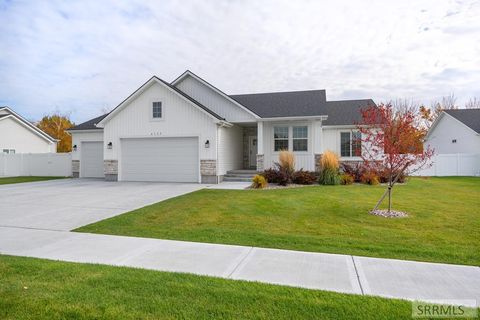 Photo of 4195 Hemsworth Way, IDAHO FALLS, ID 83404 (MLS # 2180282) Photo of 4195 Hemsworth Way, IDAHO FALLS, ID 83404 (MLS # 2180282)