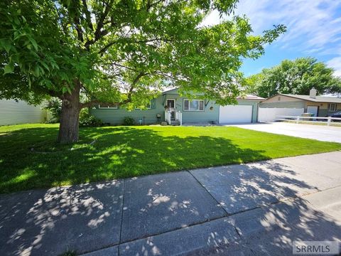 Homes For Sale - 3730 E Michelle Street<br/> IDAHO FALLS, ID 83401