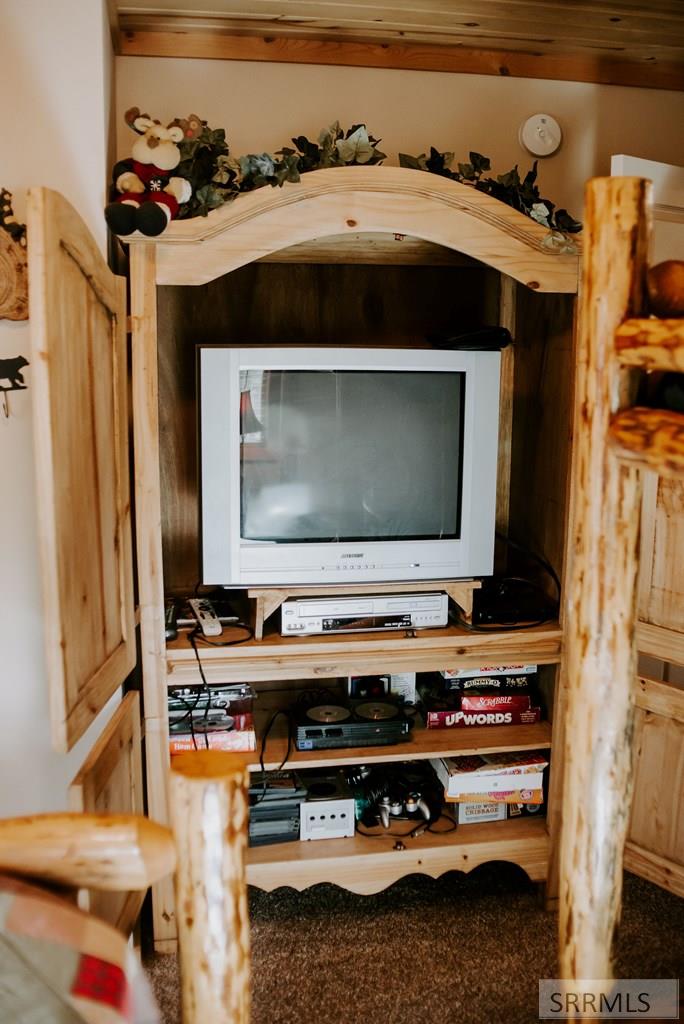 4088 Yale Creek Road, ISLAND PARK, Idaho image 22