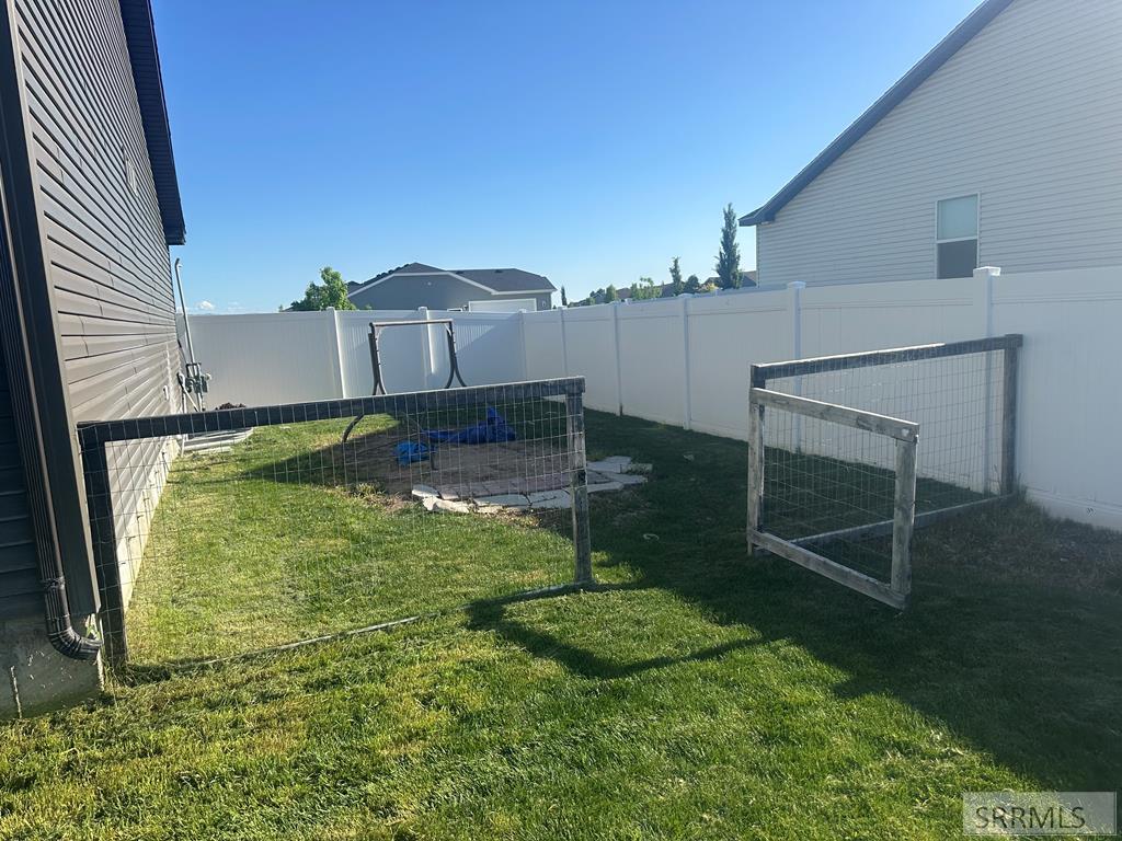 3933 E Hyrum Drive, IDAHO FALLS, Idaho image 38