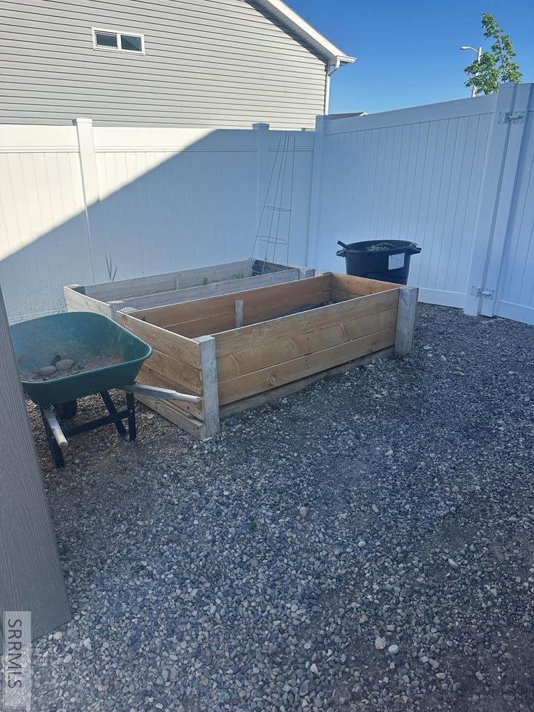 3933 E Hyrum Drive, IDAHO FALLS, Idaho image 37