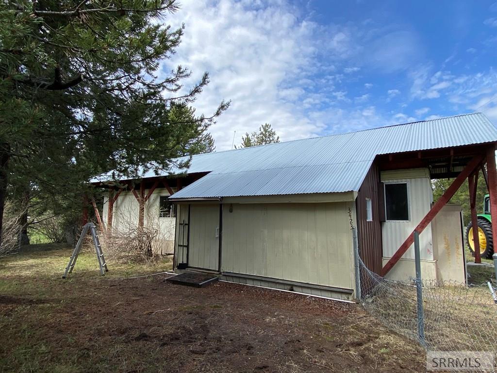 3423 Oakwood Drive, ISLAND PARK, Idaho image 13
