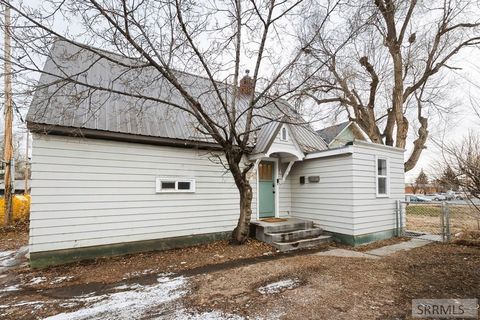 Photo of 484 G Street, IDAHO FALLS, ID 83402 (MLS # 2181857)