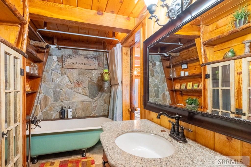 3528 Pine Cone Drive, ISLAND PARK, Idaho image 15