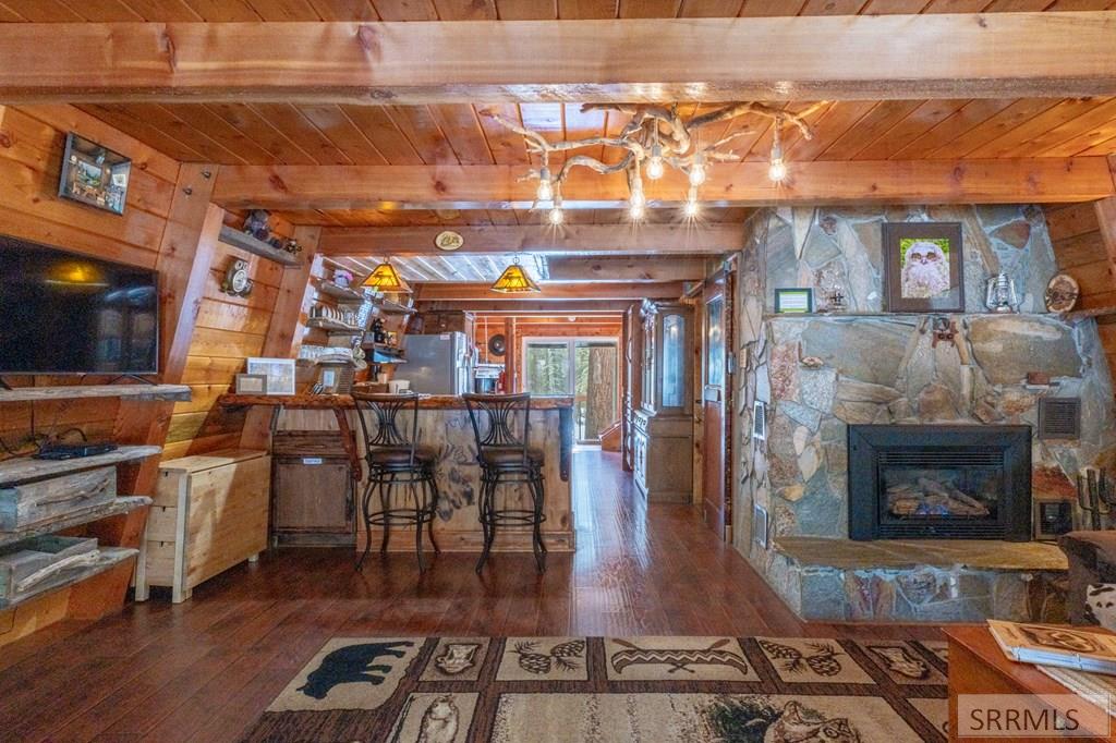 3528 Pine Cone Drive, ISLAND PARK, Idaho image 6