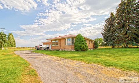 Photo of 545 E 1250 N, SHELLEY, ID 83274 (MLS # 2179458)
