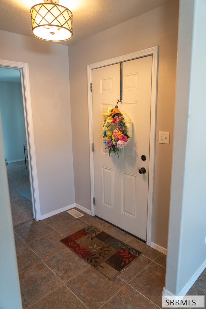27 White Pine Lane