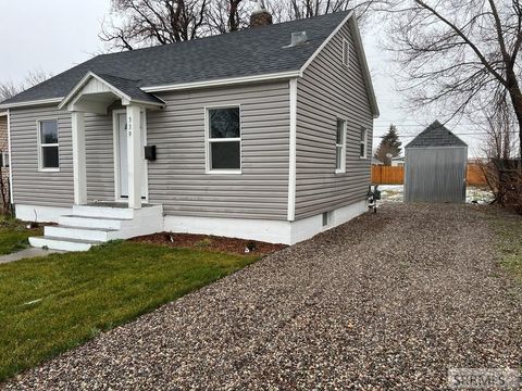 Photo of 339 Gladstone Street, IDAHO FALLS, ID 83401 (MLS # 2181265)