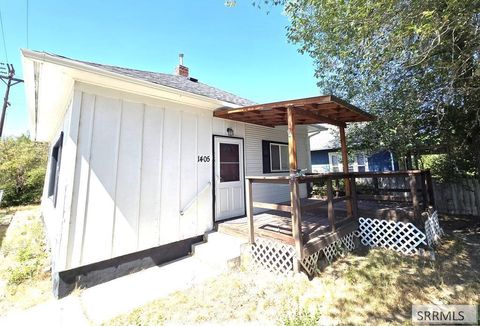 Photo of 1405 N Hayes Avenue, POCATELLO, ID 83204 (MLS # 2186311)