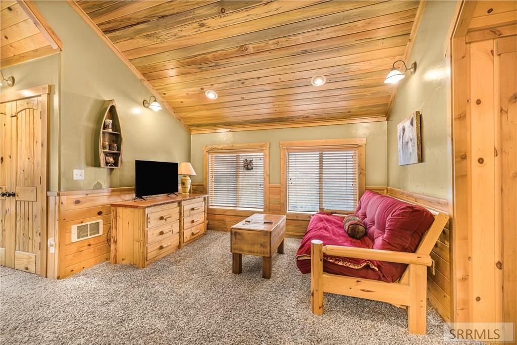 1682 Mountain Laurel Drive, ASHTON, Idaho image 18