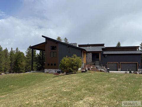 Photo of 3614 Redtail Street, ISLAND PARK, ID 83445 (MLS # 2186263)