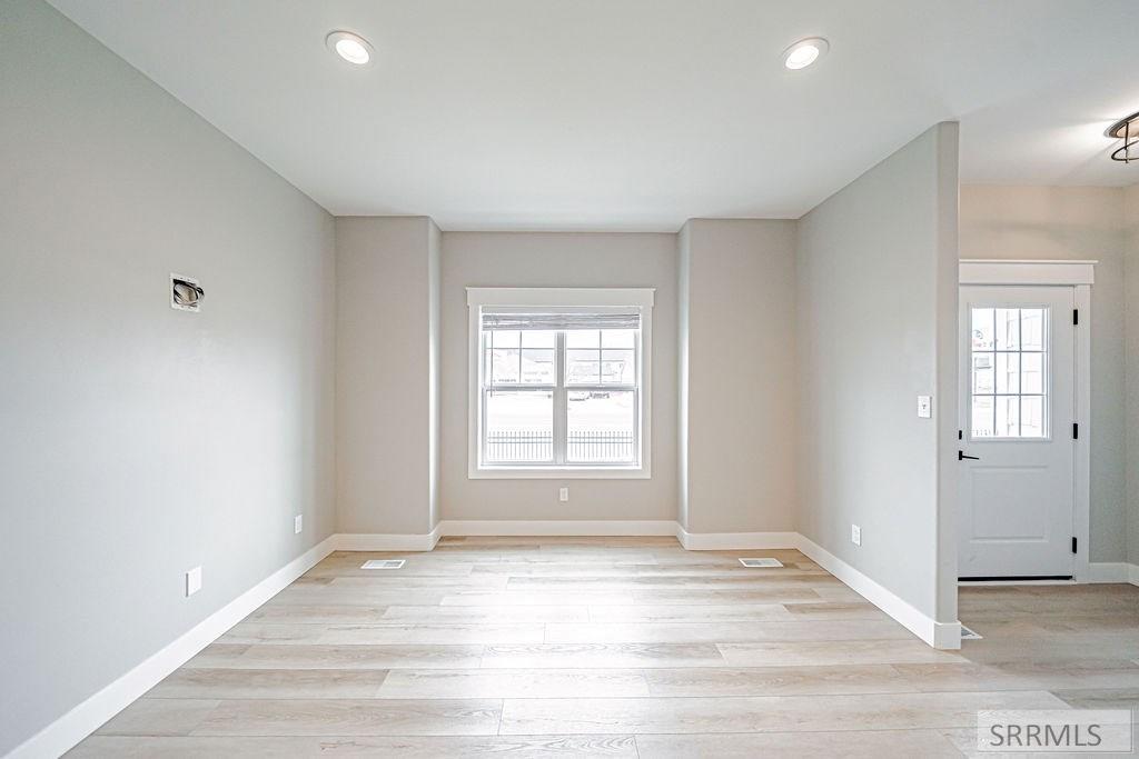1483 Fremont Ave