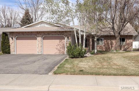 Photo of 1915 Amanda Court, IDAHO FALLS, ID 83402 (MLS # 2185119)