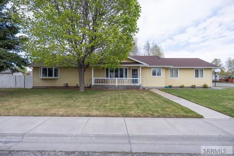 Photo of 2945 Chaparral Drive, IDAHO FALLS, ID 83404 (MLS # 2185910)