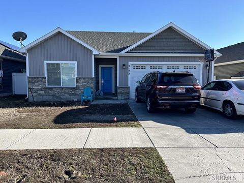 Single Family Residence in REXBURG ID 2173 Summerfield Lane.jpg