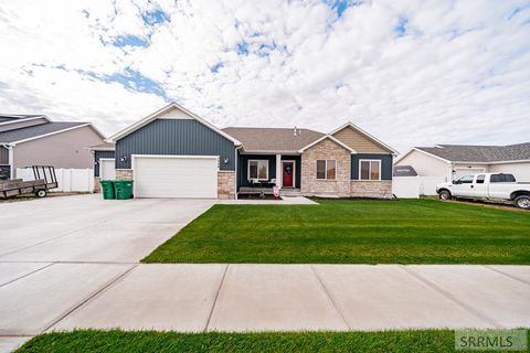 Photo of 2848 E Larson Drive, IDAHO FALLS, ID 83401 (MLS # 2179763)