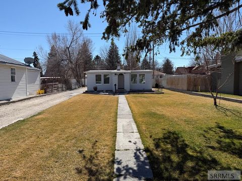 Photo of 472 7th Street, IDAHO FALLS, ID 83401 (MLS # 2183439)
