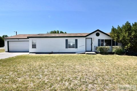 Photo of 3796 E Greenwillow Lane, IDAHO FALLS, ID 83406 (MLS # 2187282)