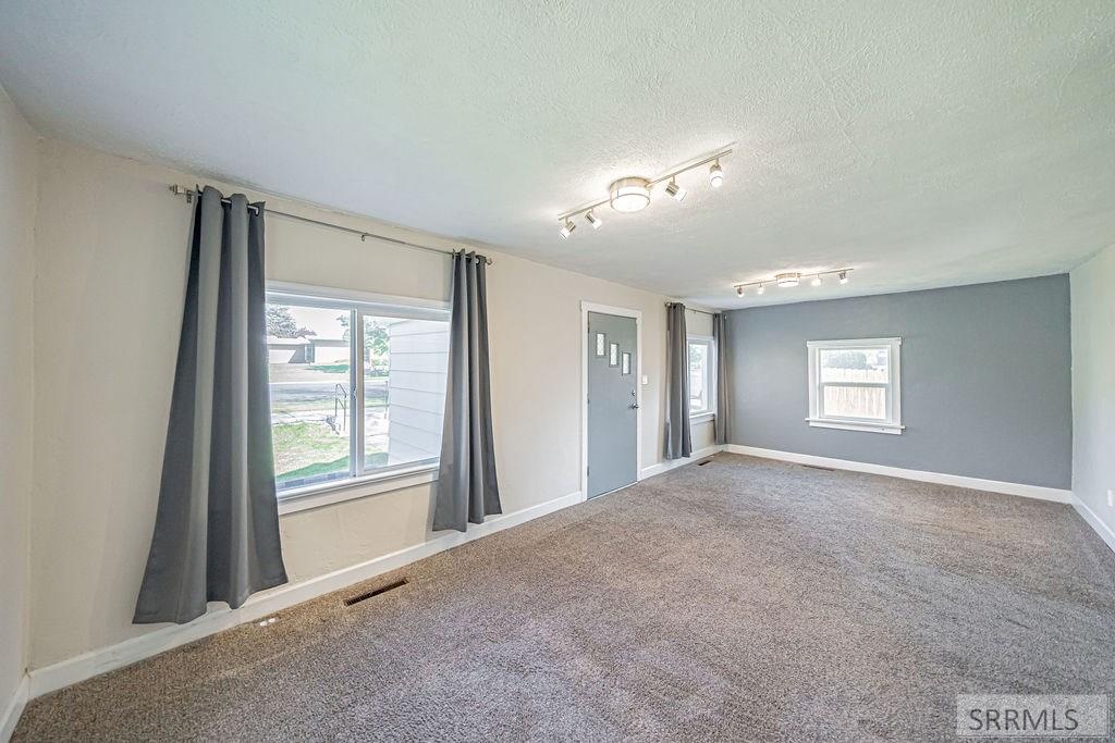 246 S Milton Avenue, SHELLEY, Idaho image 4