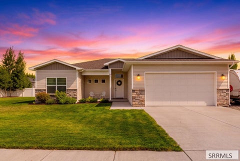 Photo of 431 S Idaho Avenue, SUGAR CITY, ID 83448 (MLS # 2188906)